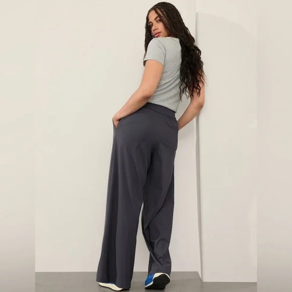 NWOT Athleta Pinnacle Black Sand Trouser Size 14. - Picture 7 of 10